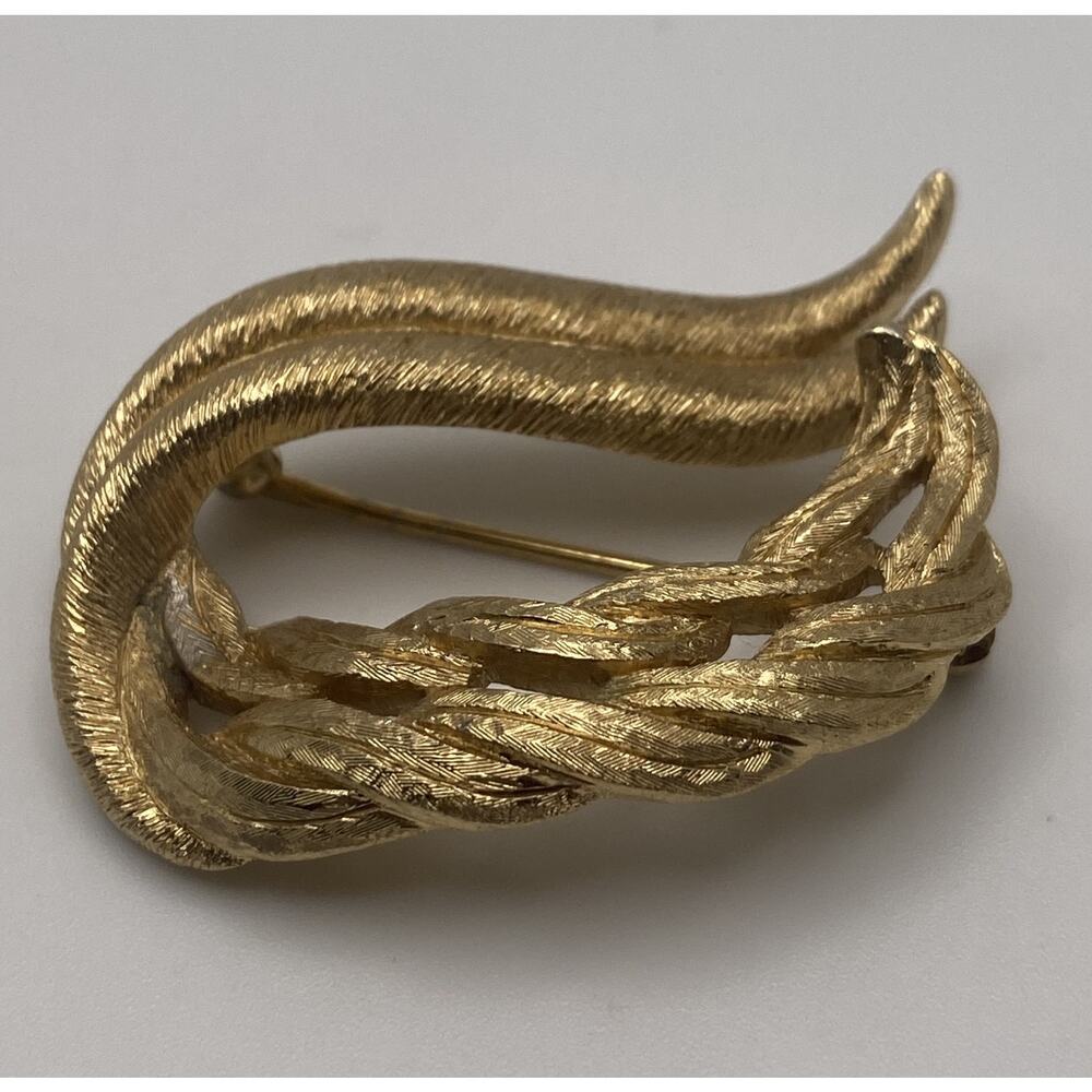 Vintage Monet Brushed Gold Tone Modernist Twisted Leaf Costume Brooch